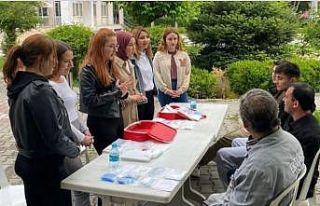 Gediz’de üniversite öğrencilerinden vatandaşa...