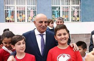 Geleceğin müzisyenleri için Kalaba İlkokuluna...