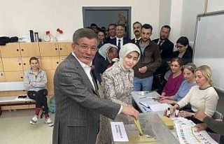 Gelecek Partisi Genel Başkanı Davutoğlu oyunu İstanbul’da...