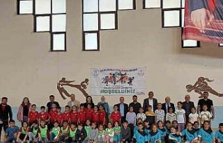 Geleneksel çocuk oyunları şenliği başladı