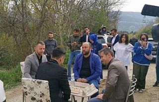 Gelin almaya giden damadın önünü keserek okey...