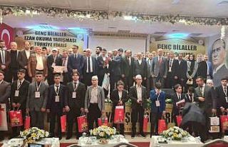 Genç Bilaller Ezan Okuma Yarışması Türkiye Finali...