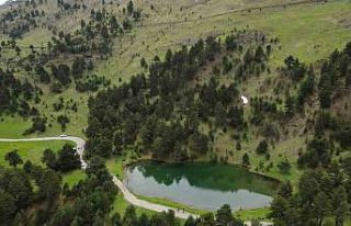 Gençler 19 Mayıs’ı Altınpınar Gölünde kutladı