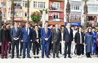 Gençlik Haftası kutlamaları çelenk töreni ile...