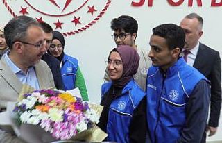 Gençlik ve Spor Bakanı Kasapoğlu Bandırma’da