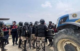 Göl arazisini işgal edip yıkım ve tarlalardan...