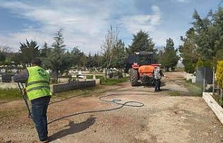 Gölbaşı’nda ilaçlama çalışmaları devam ediyor