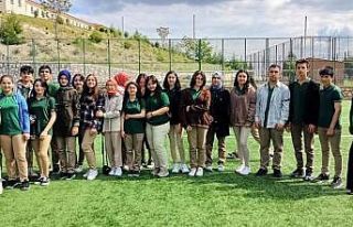 Gölhisar Fen Lisesi öğrencileri deprem bölgesini...