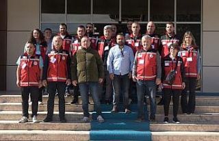 Gönüllü öğretmenler depremzede öğrenciler için...