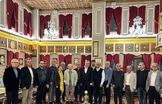 Gördesli yazarlar Manisa’da buluştu