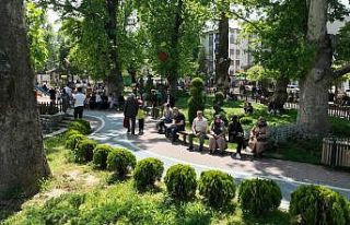 Gürsu’da parklar havaların ısınmasıyla doldu...