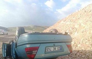 Gürün’de otomobil takla attı: 3 yaralı