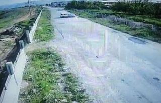 Hafif ticari araçla otomobilin kafa kafaya çarpıştığı...