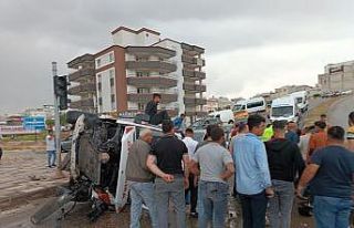 Hasta almaya giden ambulans kaza yaptı: 4 yaralı