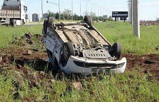 Hasta taşıyan araç otomobille çarpıştı, şarampole...