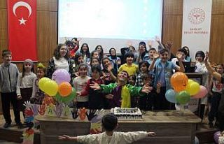 Hastane çalışanları el hijyenine eğlence ile...