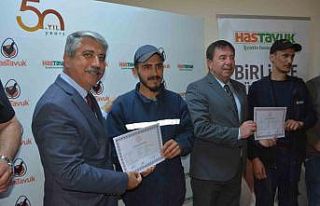 Hastavuk personeli eğitim ile ustalık belgesi aldı