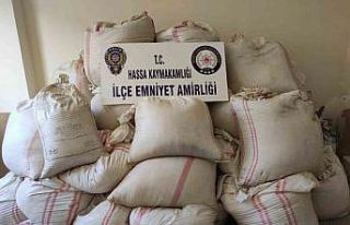 Hatay’da 900 kilogram kaçak tütün ele geçirildi