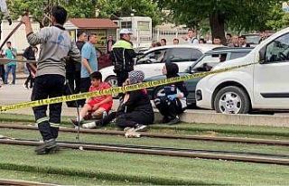 Hayatını kaybeden gencin cenazesini tramvayın altından...