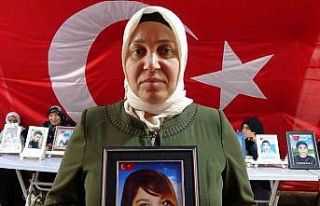 HDP önünde evlat nöbeti tutan anne: “Evlatlarımızın...