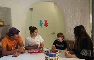 Hem tatil yaptılar hem gönül aldılar