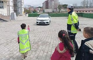 İlçelerde öğrencilere trafik güvenliği eğitimi...