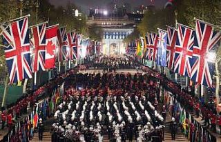 İngiltere, Kral Charles’ın taç giyme törenine...