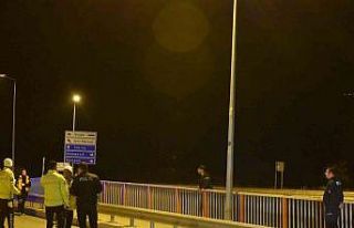 İntihara kalkışan genç D100’ü trafiğe kapattı