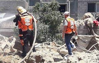 İsrail savaş uçakları Gazze’de sivillerin evlerini...