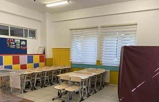 İstanbul’da seçim sandıkları kuruldu