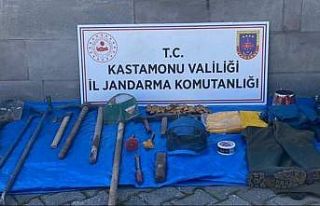 İzinsiz kaza yapan define avcılarına suçüstü...