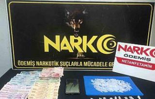 İzmir polisinden uyuşturucu tacirlerine geçit yok