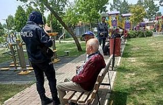 İzmir polisinin okul çevrelerindeki denetimleri...
