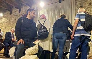 İzmir’de ilçe seçim kurullarında oy pusulası...