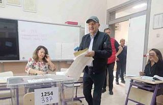 İzmir’de seçim günü 15 bin 749 personel görevde