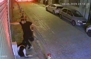 İzmir’de sokak ortasında kadını öldüresiye...