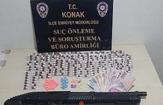 İzmir’de uyuşturucu operasyonlarında 9 şüpheli...