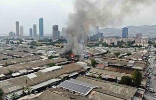 İzmir’deki yangın 4 iş yerine sıçradı