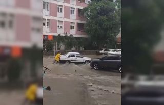 İzmir’i yine sağanak vurdu, manzara değişmedi