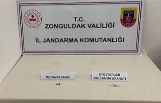 Jandarma zehir tacirlerine göz açtırmıyor: 1 kişi...