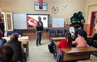 Jandarmanın annelere yönelik uyuşturucu ile mücadele...