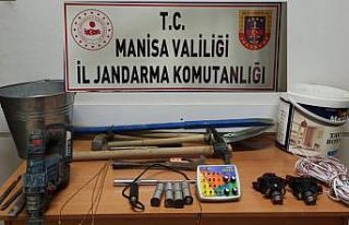 Kaçak kazı yaparken suçüstü yakalandılar