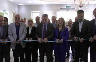 Kadın kursiyerlerin el emekleri görücüye çıktı