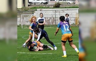 Kadınlar Ragbi Türkiye Şampiyonası için geri...