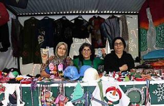 Kadınların el emeği ürünleri stantlarda yerini...