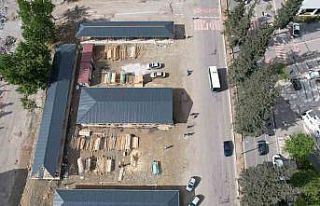 Kahramanmaraş’ta depremzede esnafa ahşap çarşı