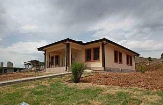 Kahramanmaraş’ta köy evleri hızla tamamlanıyor