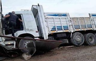 Kamyon sürücüsü direksiyonu başında ölü bulundu