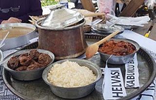 Karabük’e özgü lezzetler tanıtılarak ikram...