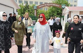 Karatay Konukevindeki annelere Anneler Günü sürprizi